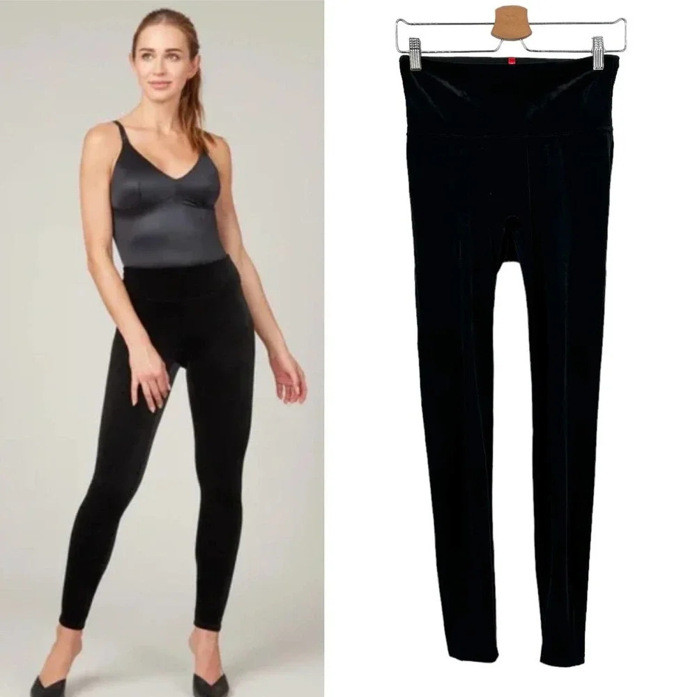 Spanx Velvet Leggings in Black Size Medium‎